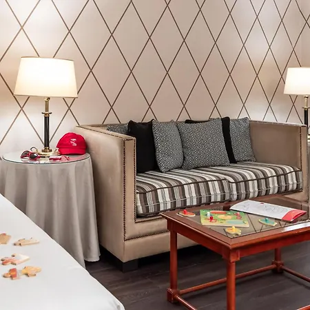 Starhotels Majestic Hotel 4*