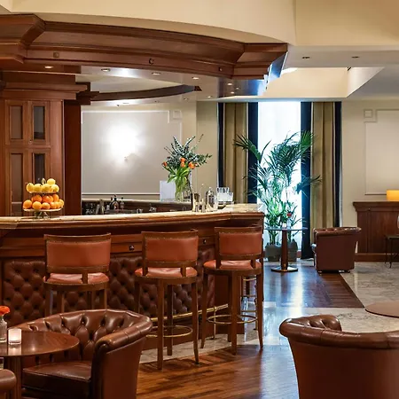 Starhotels Majestic فندق