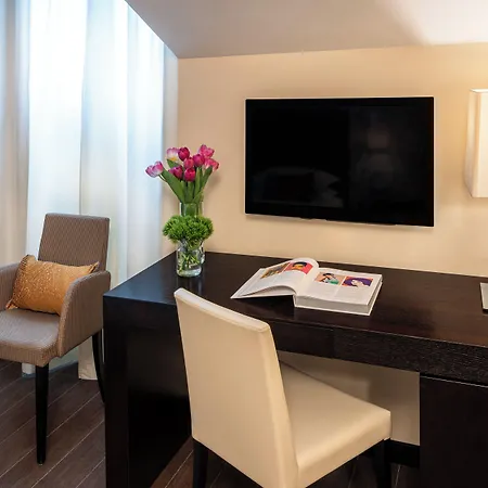 Starhotels Majestic 4* تورينو