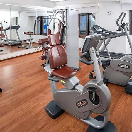 Starhotels Majestic Hotell 4*