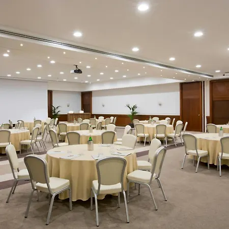 Starhotels Majestic فندق 4*