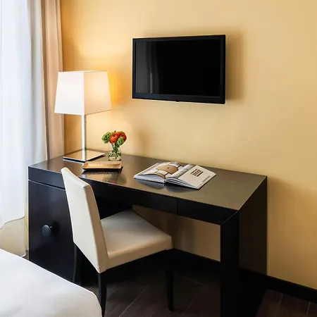 מלון Starhotels Majestic 4*