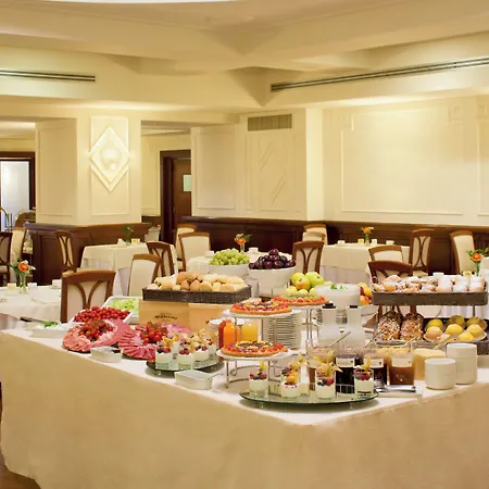 Starhotels Majestic Hotel 4*