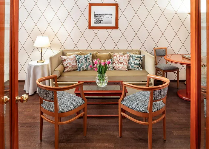 Starhotels Majestic Hotel 4*