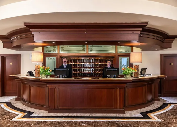 Starhotels Majestic 4*