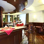 Otel Starhotels Majestic Torino